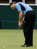 Jim Furyk putting